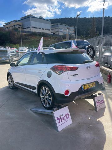 יונדאי I20 קרוס