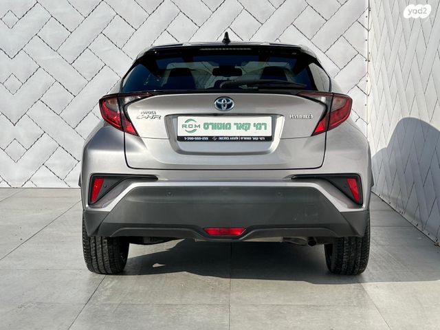 טויוטה C-HR