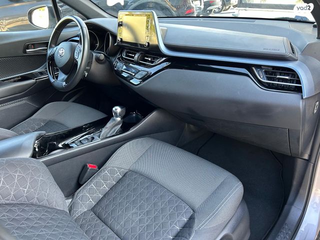 טויוטה C-HR