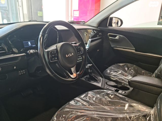 קיה נירו פלוס