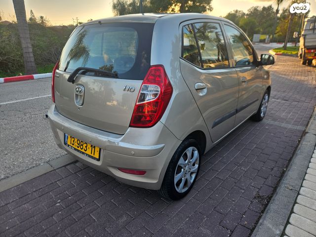 יונדאי i10