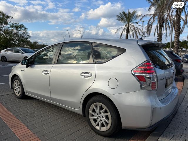 טויוטה פריוס פלוס