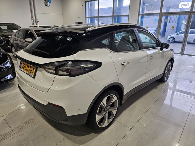 ג׳ילי Geometry C