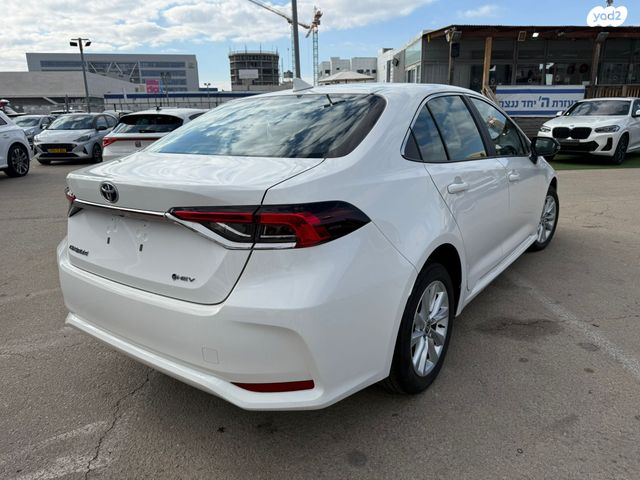 טויוטה קורולה
