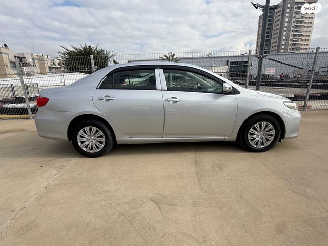 מודעת רכב טויוטה קורולה 2