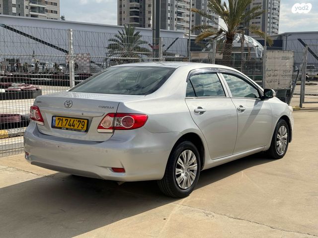 מודעת רכב טויוטה קורולה 1