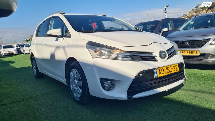 מודעת רכב טויוטה ורסו