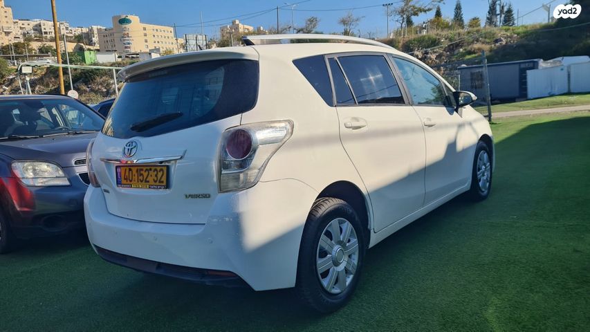 מודעת רכב טויוטה ורסו 2