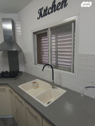 דירה, לח"י 9, שיכון עובדים, טבריה