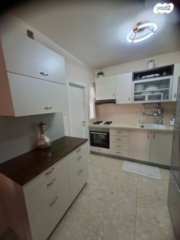 דירה, רמב"ם 26, רמת חן ובן ציון, נתניה