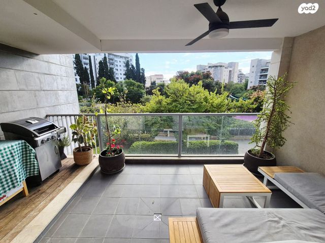 דירה, יונה ואליעזר נלקין 10, כפר סבא הירוקה, כפר סבא