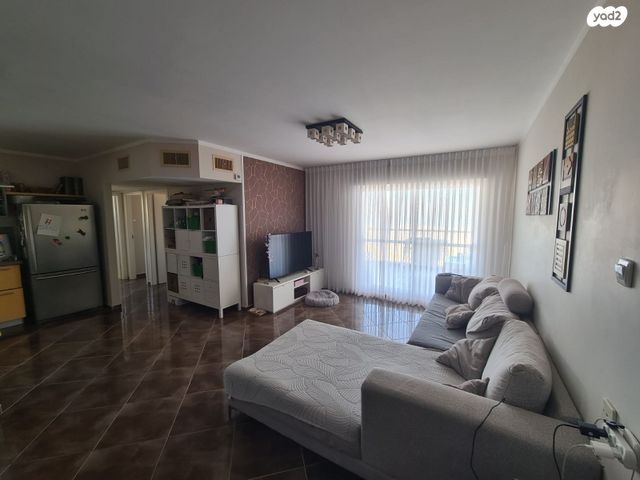 דירה, האלון 19, רמות יצחק, נשר