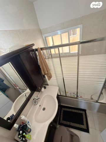 דירה, יהושע רבינוביץ 46, בן גוריון, חולון