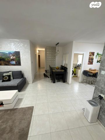 דירה, יהושע רבינוביץ 46, בן גוריון, חולון