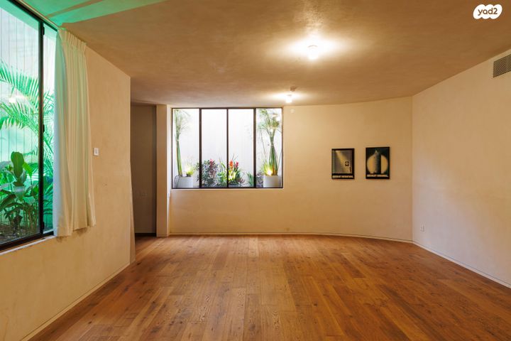 דירת גן, בנימין מטודלה 40, שיכון דן, נווה דן, תל אביב יפו