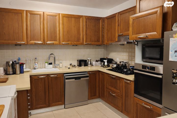 דירה, האימהות 11, סביוני נצר סירני, נס ציונה