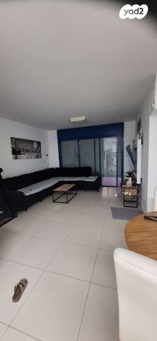 דירת גן, חיים הרצוג 21, גדרה הצעירה, גדרה