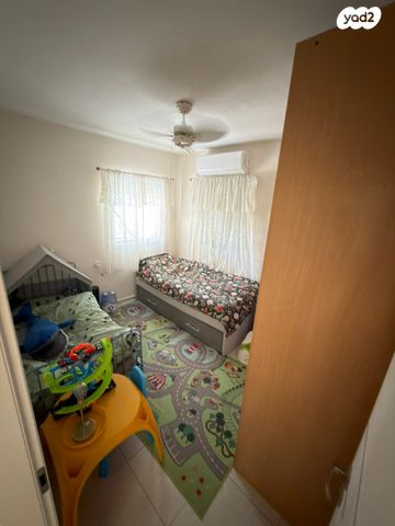 דירה, יהושע רבינוביץ 46, בן גוריון, חולון