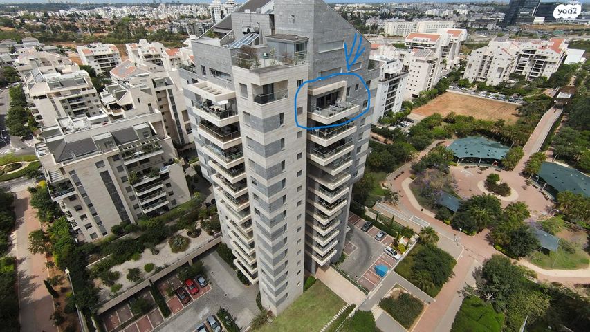 גג/ פנטהאוז, זמיר עמנואל 8, הזמר העברי, כפר סבא