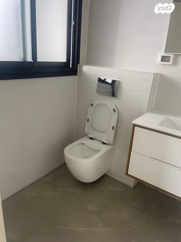 דירה, רמב"ם 10, הדר, רמת השרון