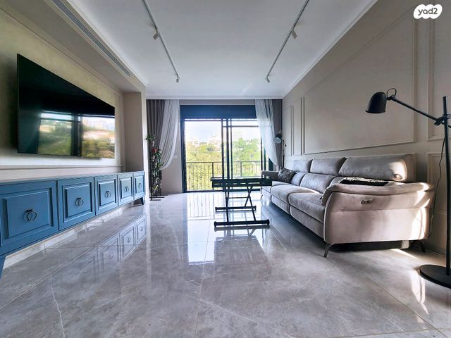 שושנת הכרמל 40