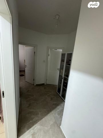 דירת גן, שדרות הורדים 14, גן שמואל, קרית מלאכי