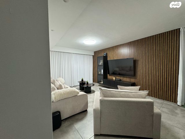 דירה, הרב אבא אבוחצירה 13, שדרות בפארק, שדרות