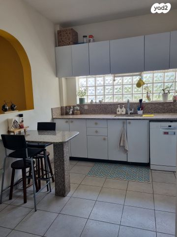 דירה, ד"ר אמיל זומרשטיין 13, צפון מערב מרכז העיר, נתניה