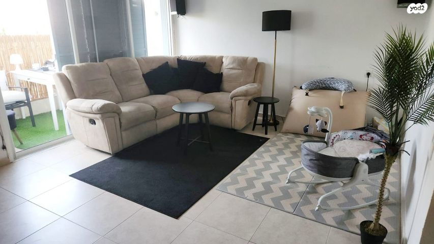 דירה, משה דיין 16, בן גוריון, חולון