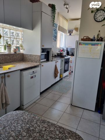 דירה, ד"ר אמיל זומרשטיין 13, צפון מערב מרכז העיר, נתניה