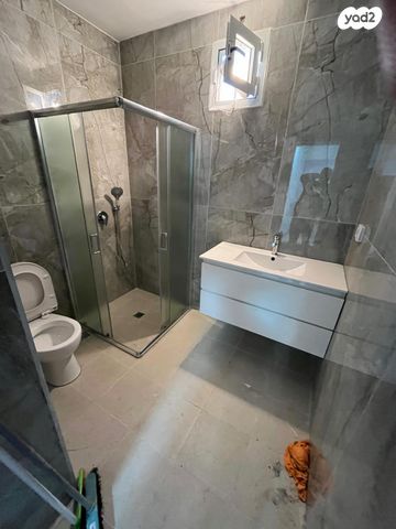 ישראל גלילי 8