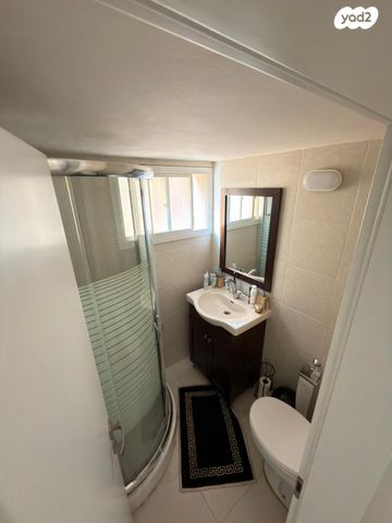 דירה, יהושע רבינוביץ 46, בן גוריון, חולון