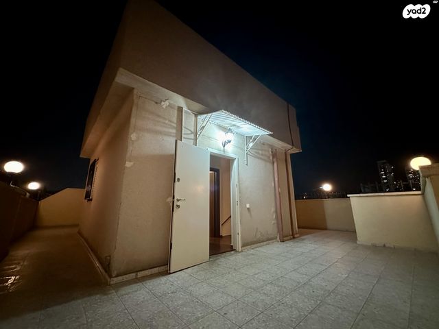 דופלקס, השר רבינוביץ 30, הנביאים, בת ים