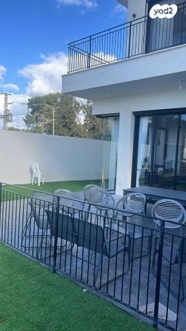 דו משפחתי, יהושע טהון 3, שאר העיר, קדימה צורן