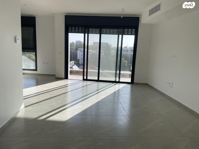 דירה, רמב"ם 10, הדר, רמת השרון