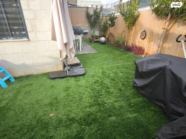 דו משפחתי, זכריה הנביא 1, פסגות אפק, ראש העין