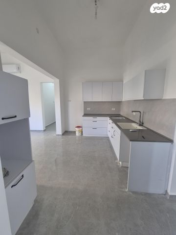 דירת גן, שלום עליכם 19, המרכז האזרחי, רמלה