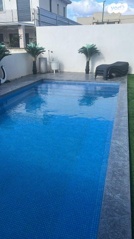 דו משפחתי, יהושע טהון 3, שאר העיר, קדימה צורן