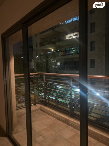 עין הקורא 13