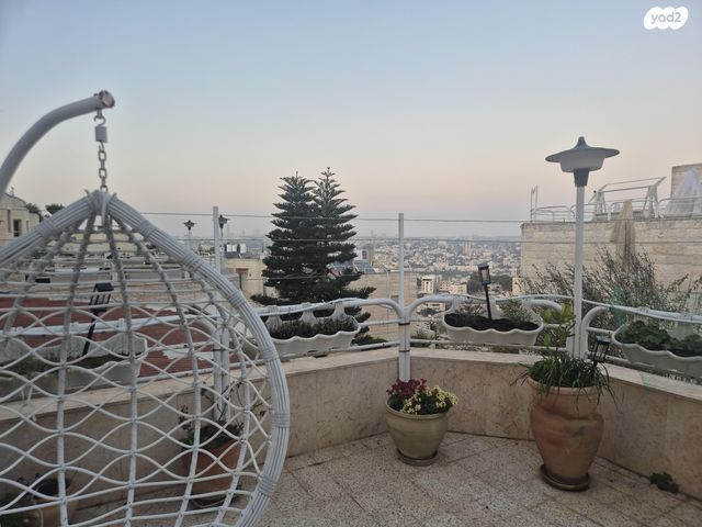 גבעת קנדה 16