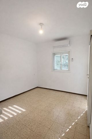 דירה, שדרות הרב לוין 9, גני מרום, רמת גן