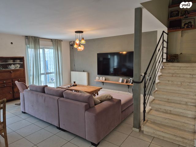 דו משפחתי, הר כתרון 22, הר כתרון, צור הדסה