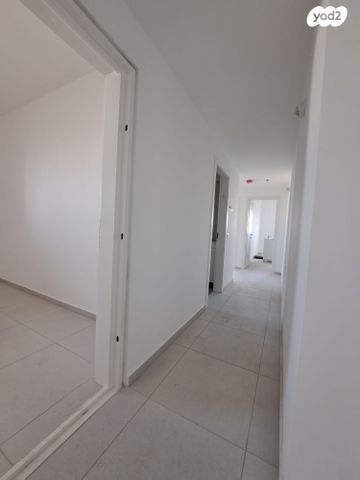 דירה, רועי קליין 10, קרית קריניצי, רמת גן