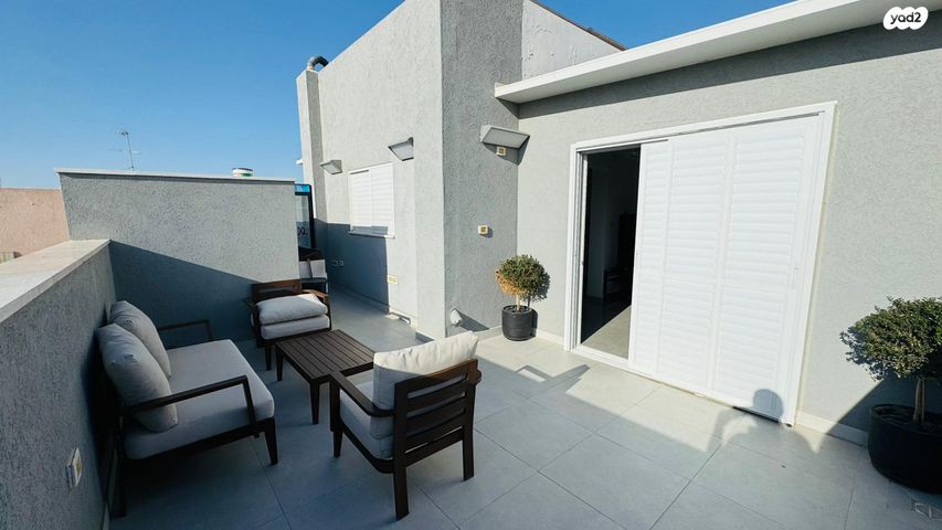 גג/ פנטהאוז, אבא אחימאיר 21, קרית מנחם בגין, רמלה