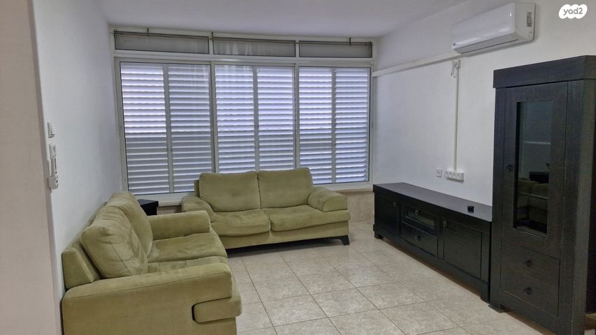 דירה, ישראל ישעיהו 6, קרית ים  א', קרית ים