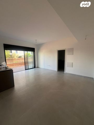 דירת גן, משה וילנסקי 14, נווה זמר, רעננה