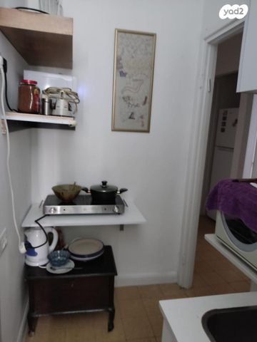 דירה, שמואל הנגיד 20, רחביה, ירושלים