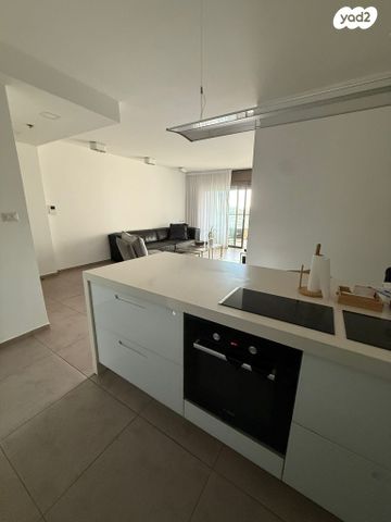 דירה, תוצרת הארץ 11, נחלת יצחק, תל אביב יפו