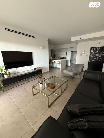 תוצרת הארץ 11