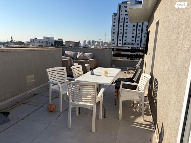 יחידת דיור, רעות 19, מגדיאל, הוד השרון